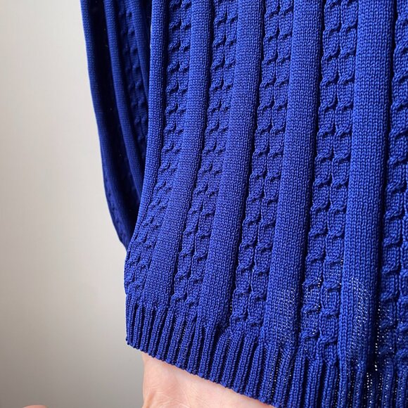 🍂 70s Vintage Royal Blue Fitted Cardigan Textured Cable Knit With Pockets - Picture 2 of 5